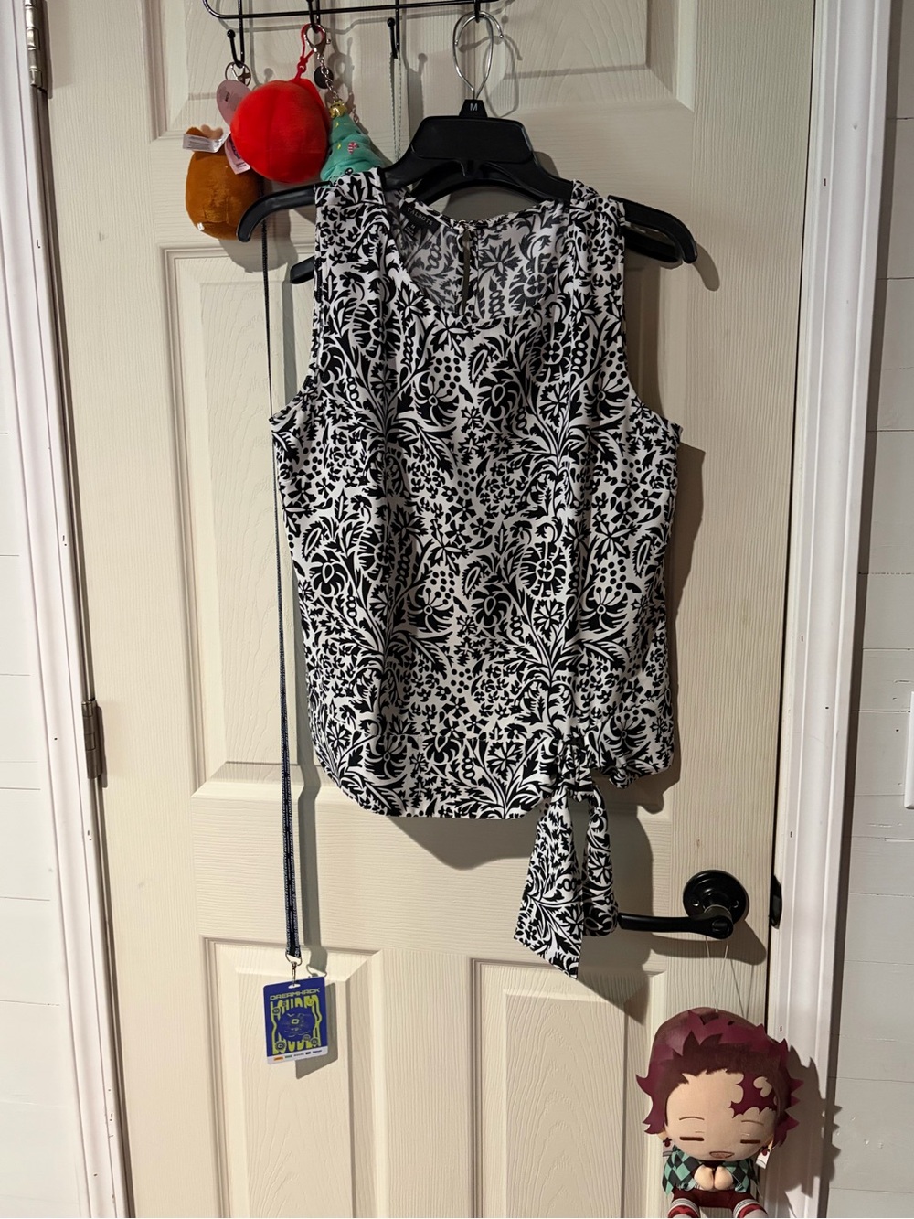 Talbots Black and White Floral Tie-Waist Sleeveless Top